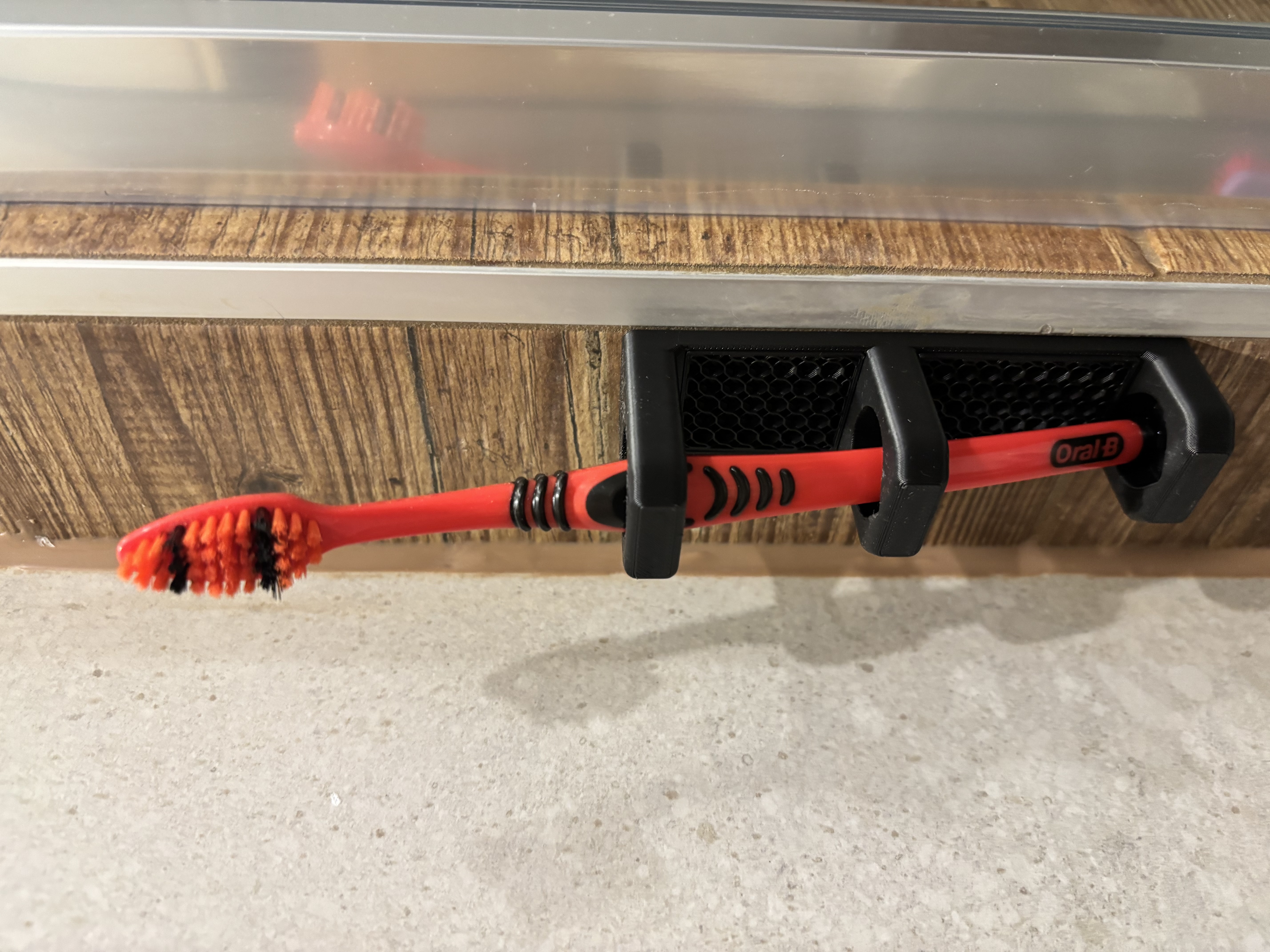 Toothbrush Holder - přední pohled